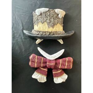 Rustic Snowman Wall Decor – Resin Top Hat and Scarf Set